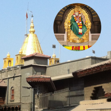 Puja at Sai Baba temple Shirdi 