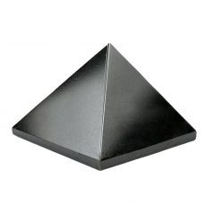 Pyramid in Black Jade - i